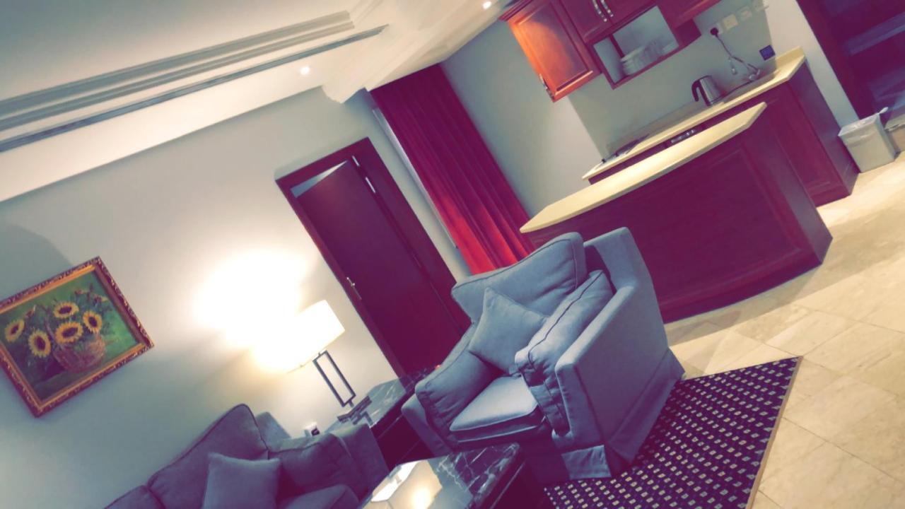 Sixty Three Hotel Suites Riyadh Exterior photo